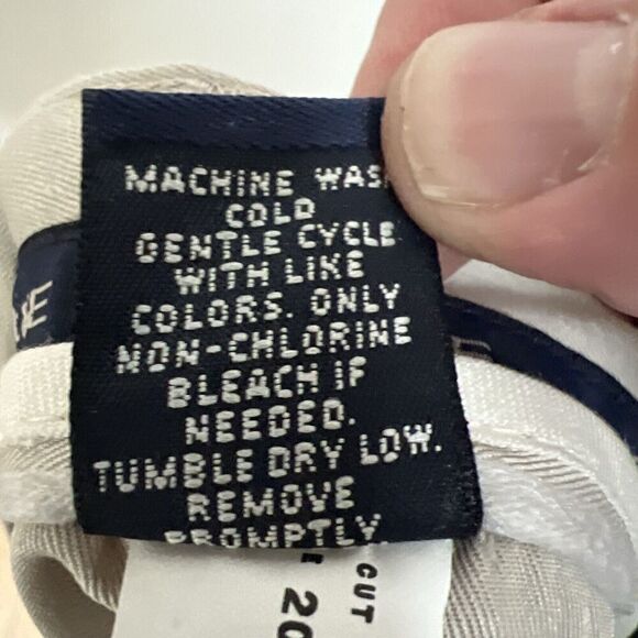 Roundtree & Yorke Shorts Mens 42 Relaxed Fit Chino Casuals Pleated Tan Khaki NWT - Picture 6 of 6